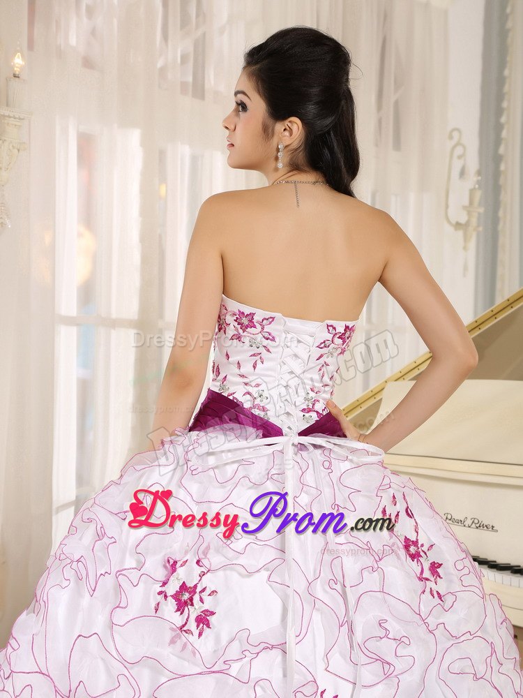 Ruffled Layers Embroidery White Quinceanera Dresses with Sashes