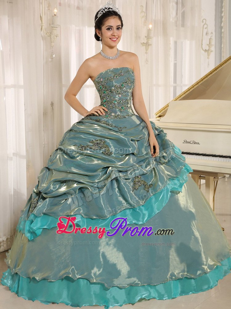Embroidery Organza Multi-color Pick-ups Quinceanera Dresses