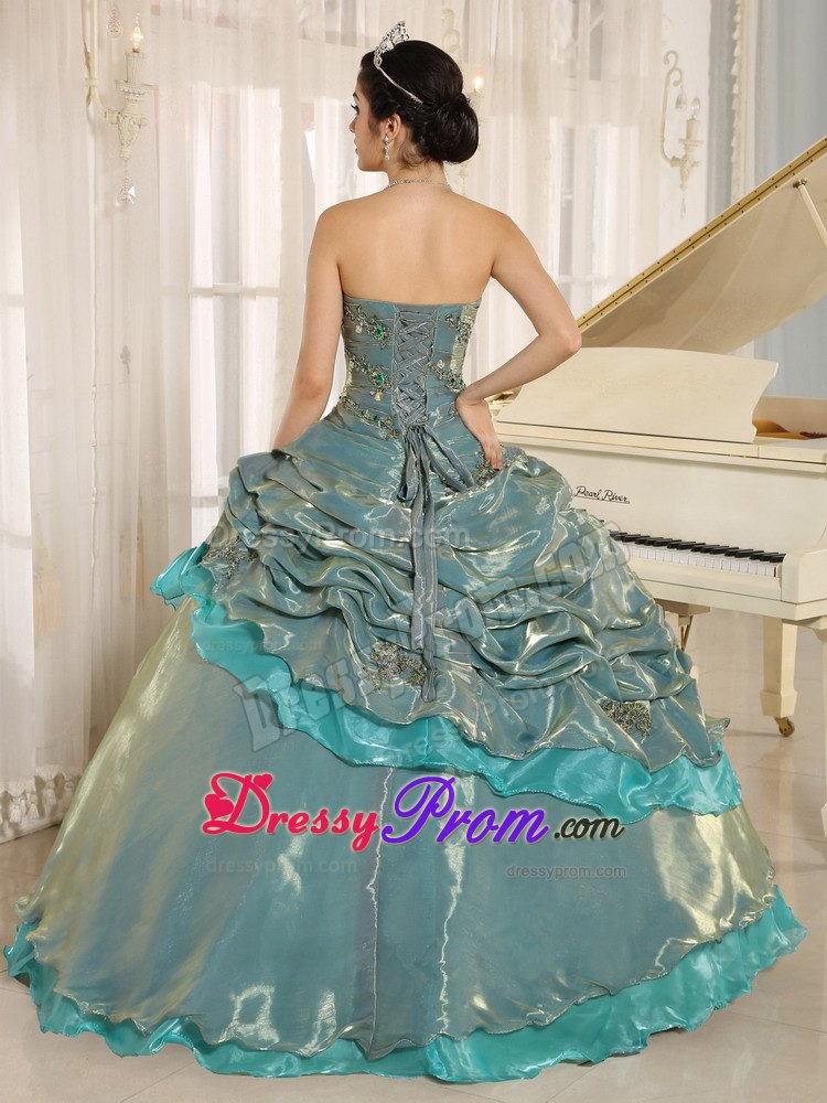 Embroidery Organza Multi-color Pick-ups Quinceanera Dresses