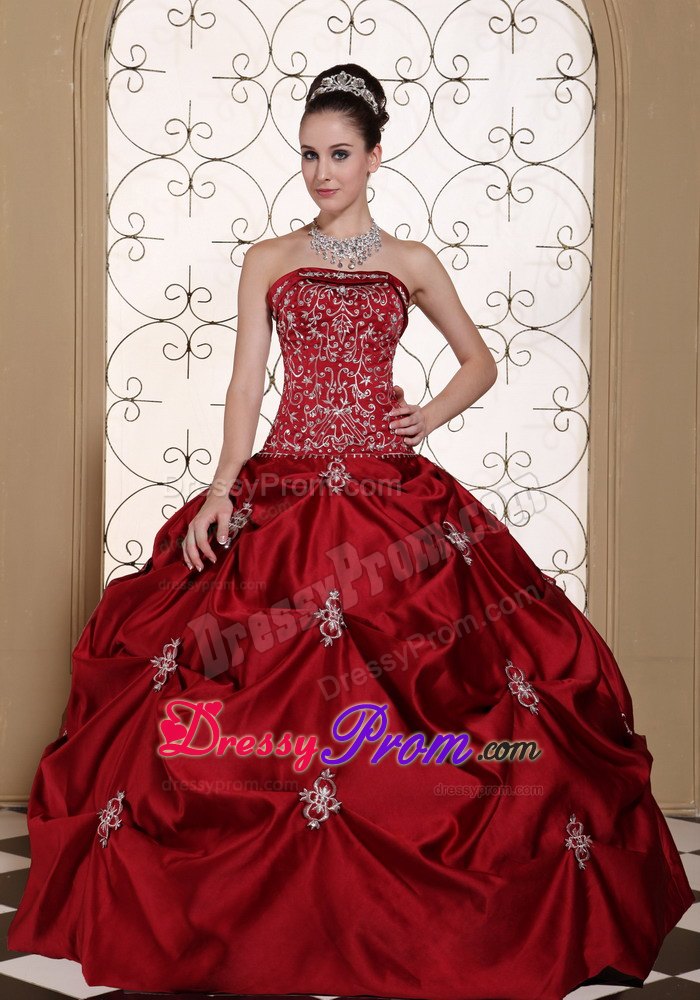 Embroidery Strapless Pick-ups Wine Red Taffeta Quinceaneras Dresses