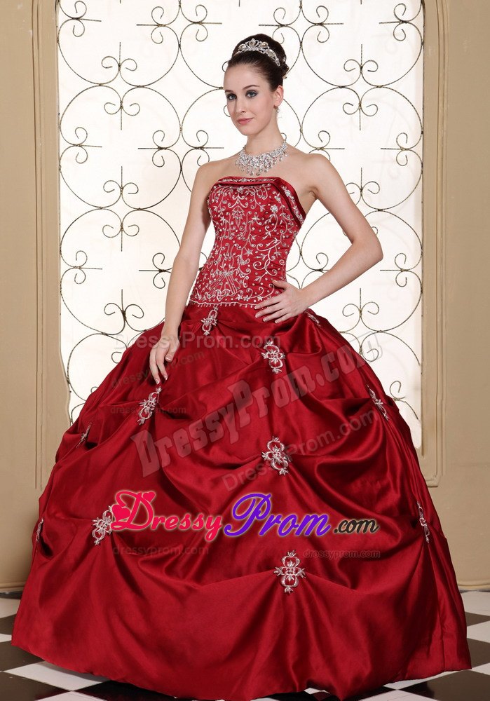 Embroidery Strapless Pick-ups Wine Red Taffeta Quinceaneras Dresses