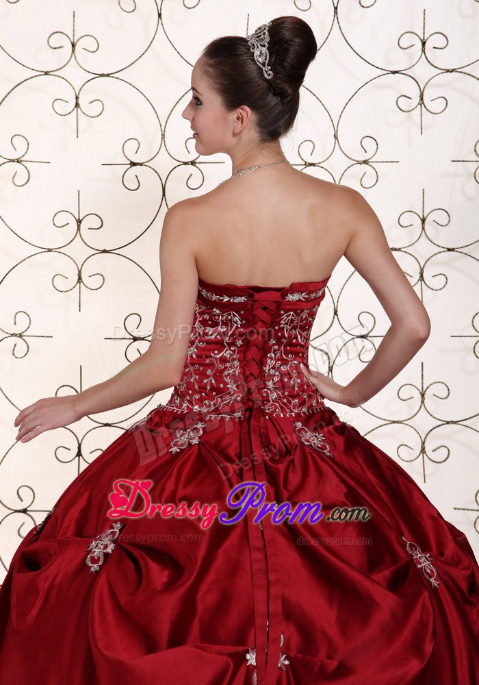 Embroidery Strapless Pick-ups Wine Red Taffeta Quinceaneras Dresses
