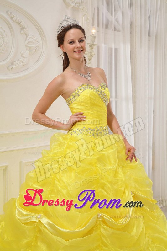 Pick Ups Beading Sweetheart Floor-length Yellow Organza Quinceanera Gowns