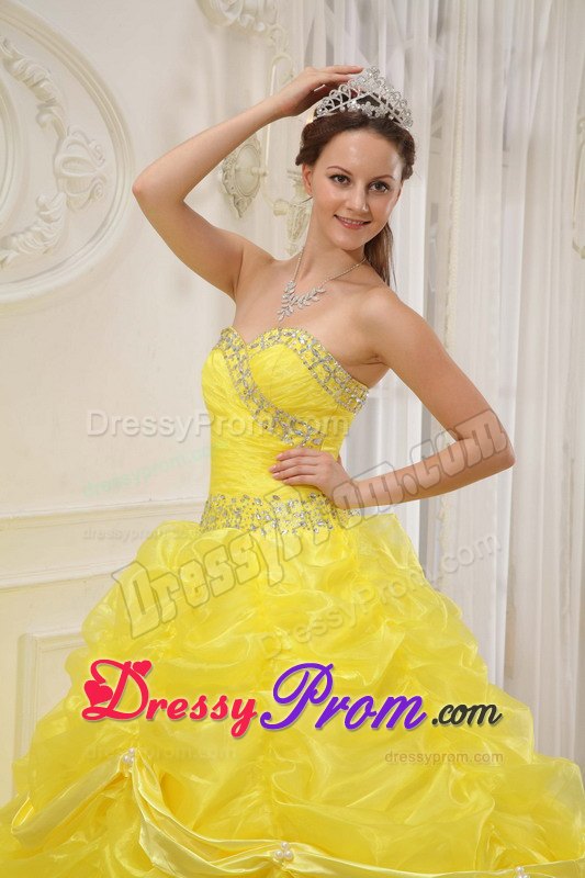 Pick Ups Beading Sweetheart Floor-length Yellow Organza Quinceanera Gowns