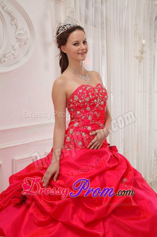 Hand Made Flowers Sweetheart Appliques Taffeta Red Quinceanera Gowns
