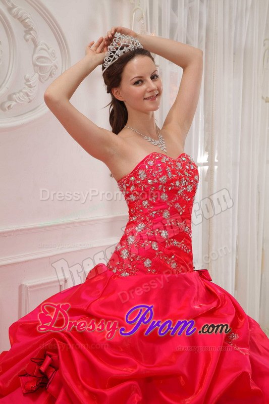Hand Made Flowers Sweetheart Appliques Taffeta Red Quinceanera Gowns