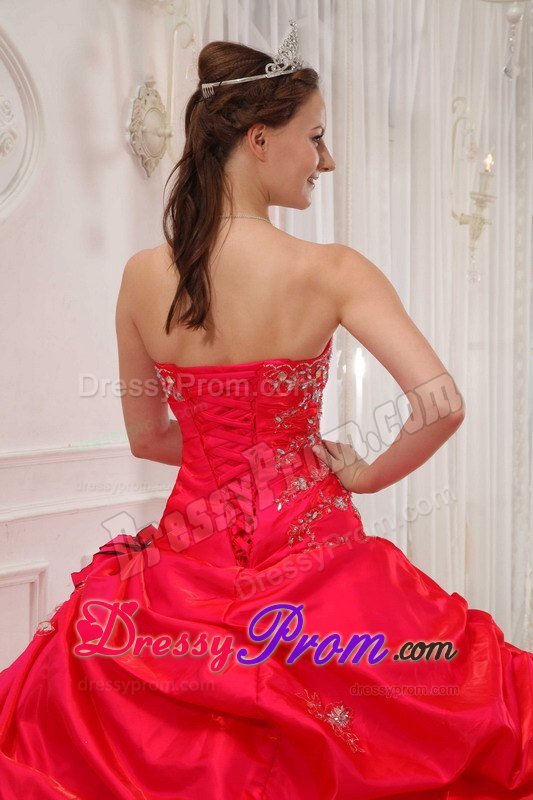 Hand Made Flowers Sweetheart Appliques Taffeta Red Quinceanera Gowns