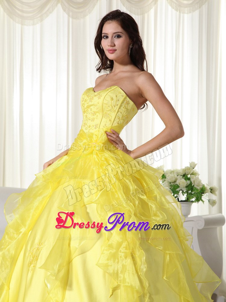 Ruffles Embroidery Sweetheart Handmade Flowers Yellow Quinceanera Gowns