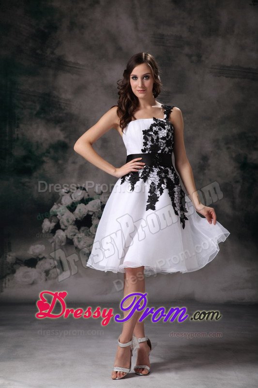 Lace Appliques One Shoulder Organza Mini-length White Prom Dresses