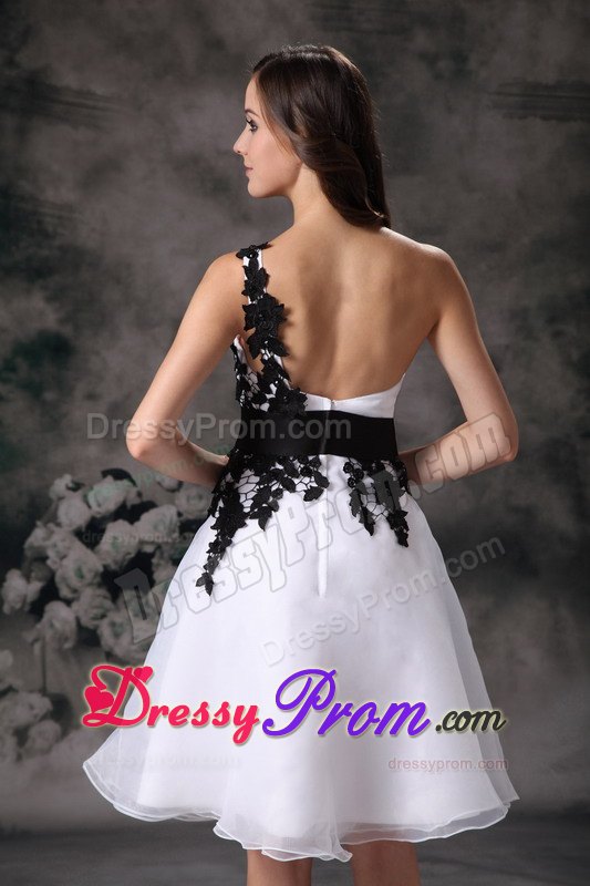 Lace Appliques One Shoulder Organza Mini-length White Prom Dresses