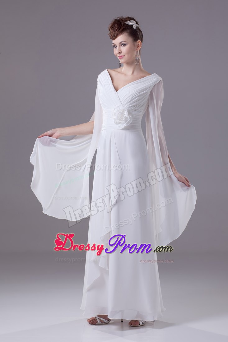 Hand Made Flower V-neck Ruched White Prom Party Dress with Sleeves