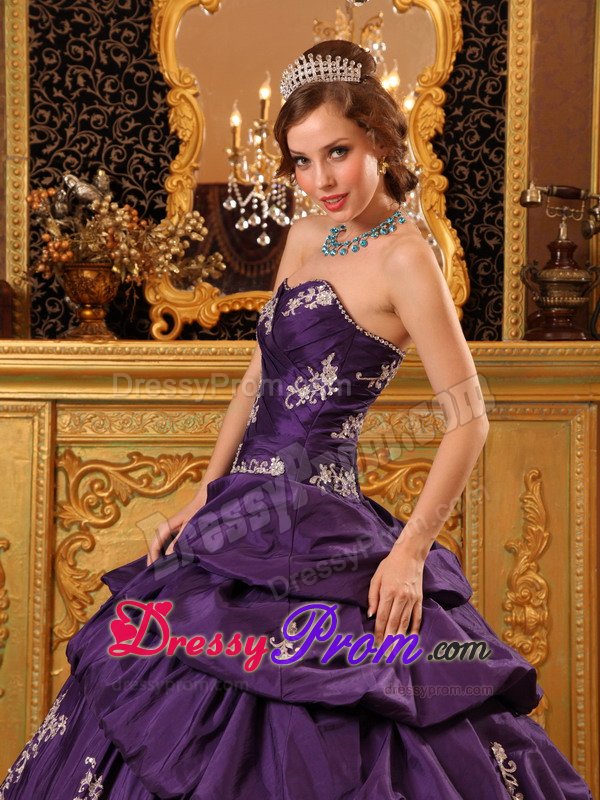 Taffeta Sweetheart Beading and Appliques Purple Sweet Sixteen Dresses