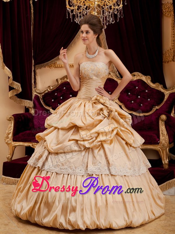 Handmade Flowers Appliques Strapless Pick Ups Taffeta Quinceanera Dress