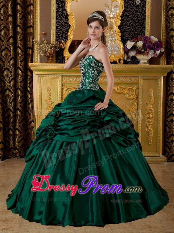 Embroidery Beaded Sweet 15/16 Birthday Dress around 200