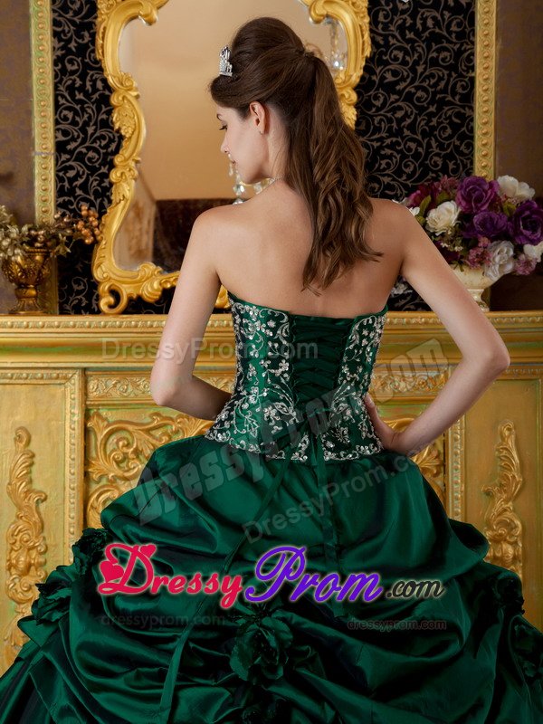 Embroidery Beaded Sweet 15/16 Birthday Dress around 200