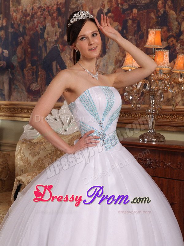 Cheap White Ball Gown Quinceanera Dresses with Blue Beading