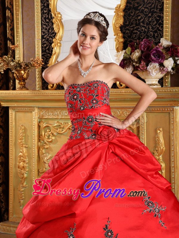 Wholesale Embroidery Red Quinceanera Gown in Isle of Wight