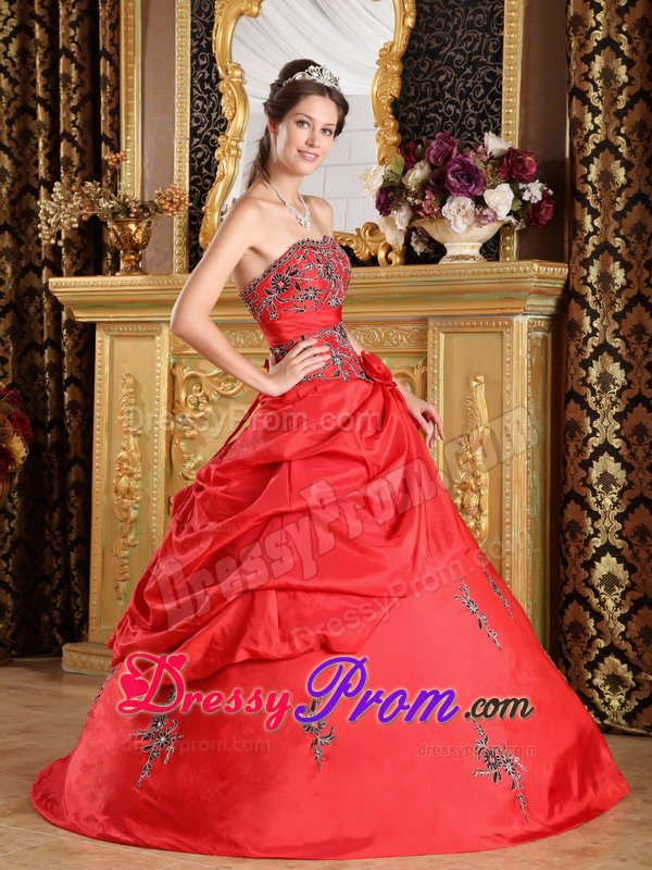 Wholesale Embroidery Red Quinceanera Gown in Isle of Wight