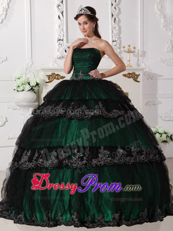 Customized Dark Green Appliqued Sweet 15 Dresses in Cornwall