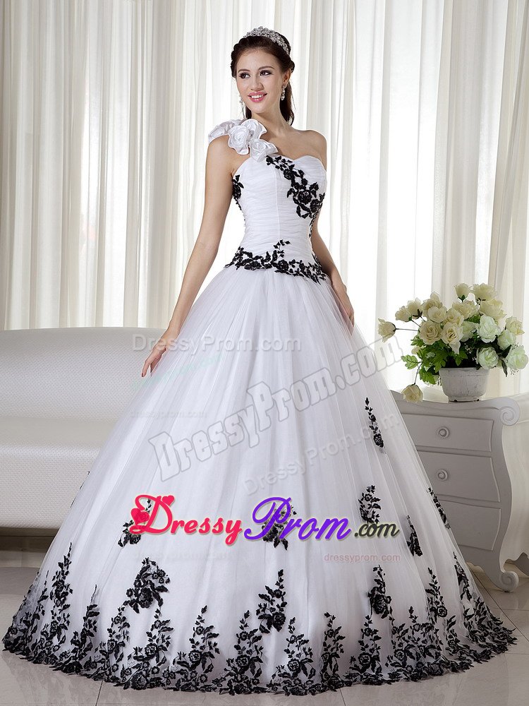 Voguish One Shoulder White Sweet 15 Dress with Embroidery