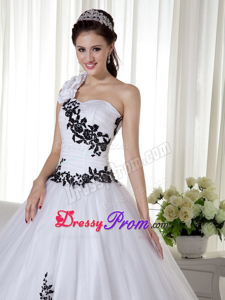 Voguish One Shoulder White Sweet 15 Dress with Embroidery