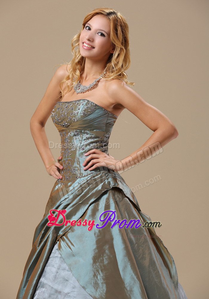 Customized Olive Green Embroidery Strapless Prom Evening Dress