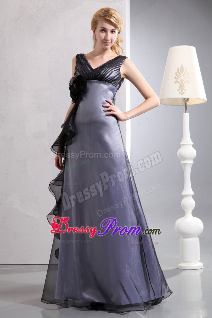 Uberlandia V-neck Prom Gown Dress Zipper up Back in High Quality