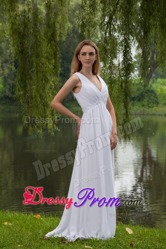 Classic Sleeveless White V-neck Chiffon Prom Gown Dress Floor-length