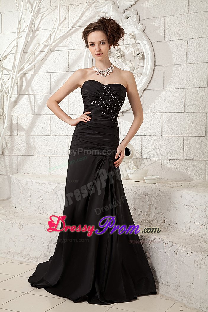 Dazzling Beaded and Ruched Prom Gowns Dresses Sweep Train in Black
