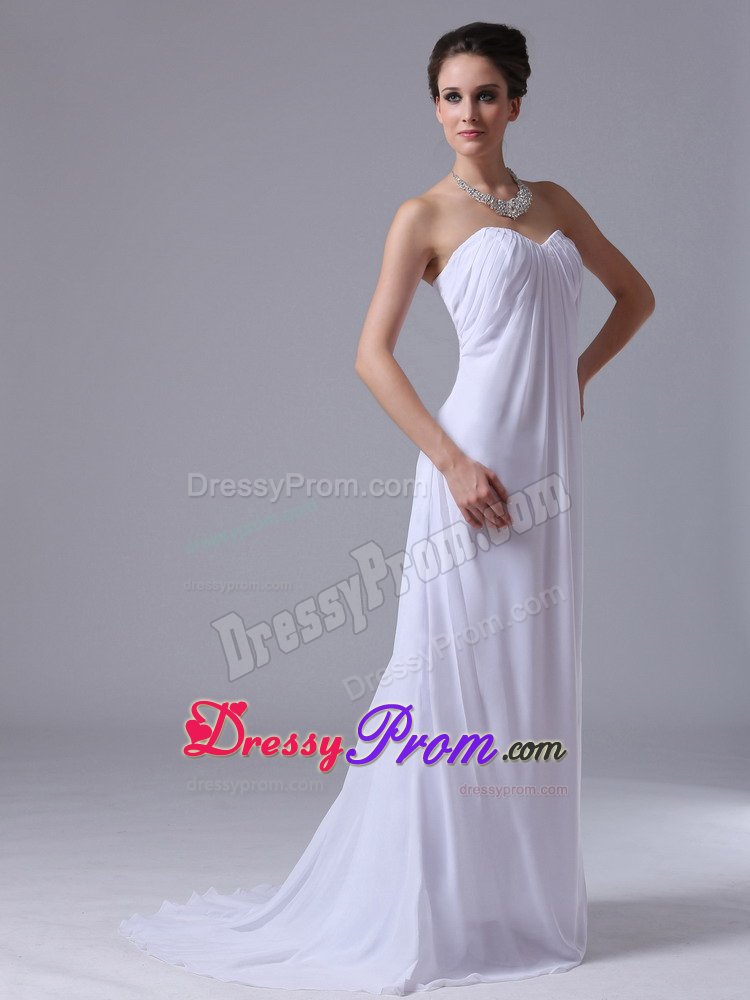 Brush Train Sweetheart Ruched White Prom Celebrity Dress