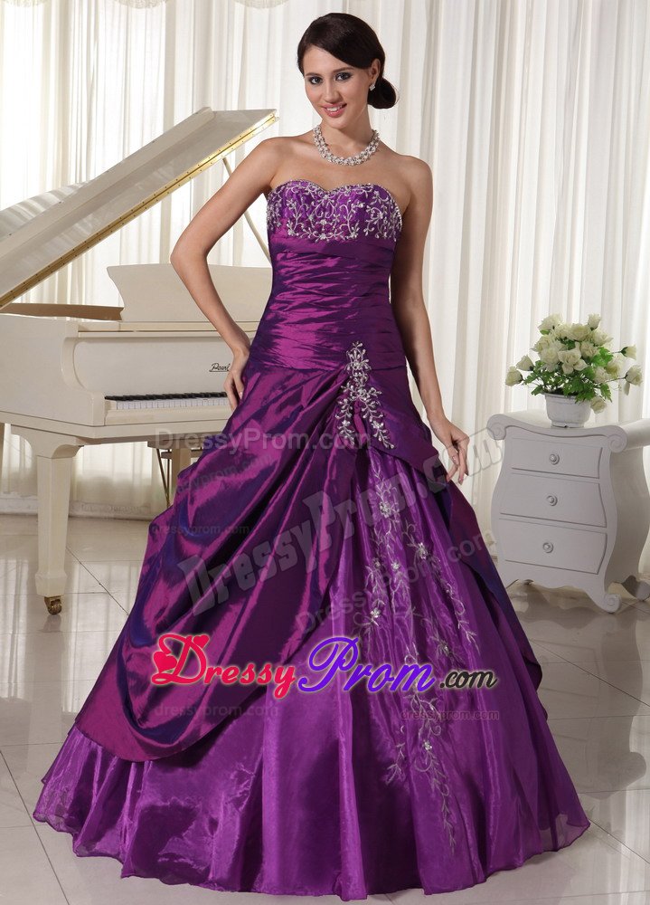 2013 Most Recent Appliqued Dark Purple Quinceanera Dresses