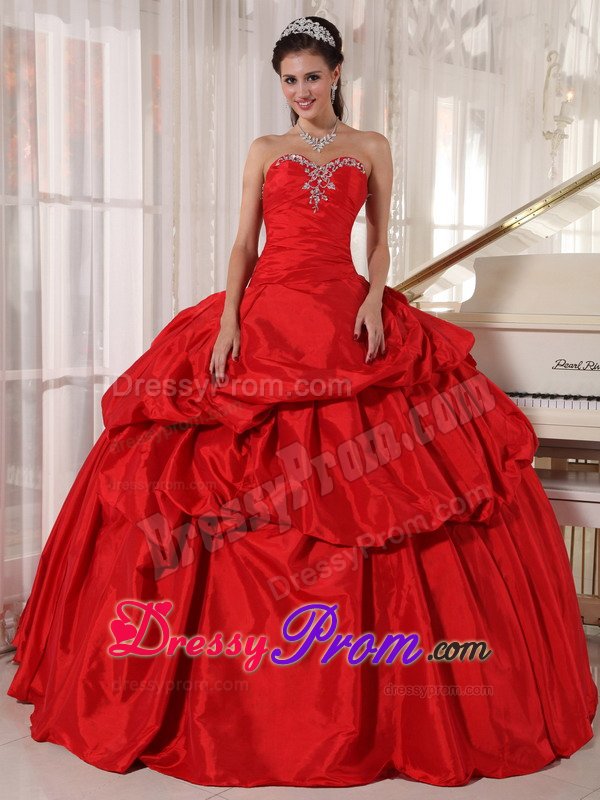 Latest Sweetheart Beaded Red Quinceanera Dresses in Derbyshire