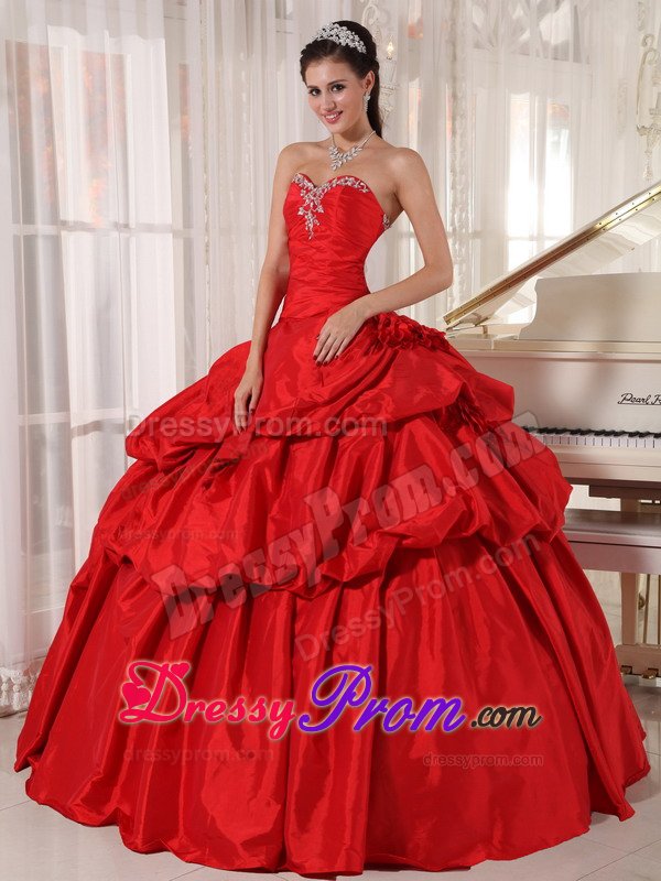 Latest Sweetheart Beaded Red Quinceanera Dresses in Derbyshire