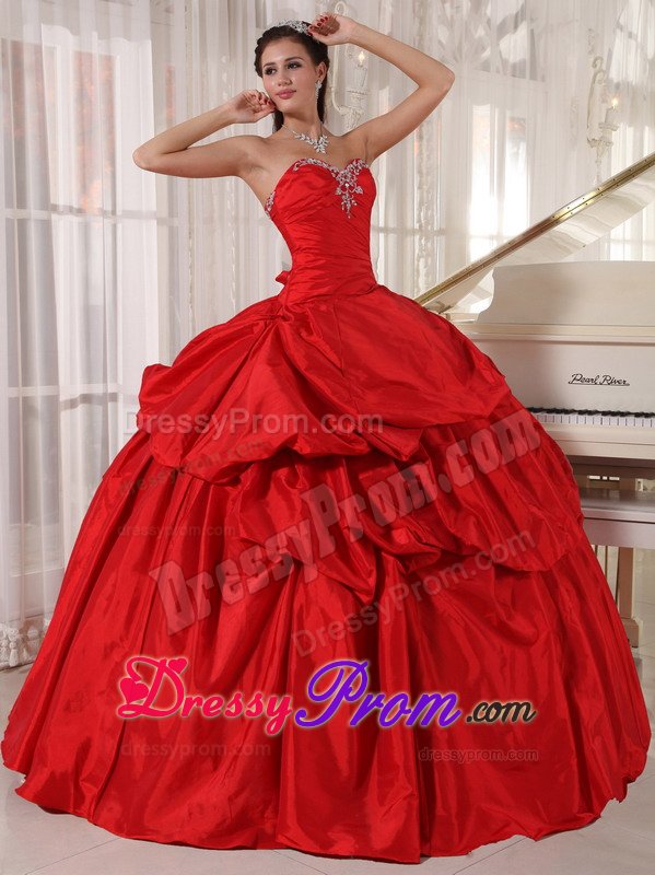 Latest Sweetheart Beaded Red Quinceanera Dresses in Derbyshire