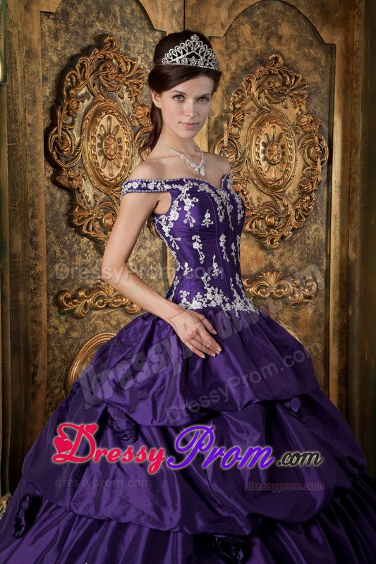 Off The Shoulder Appliqued Dress for Quince with Flowers