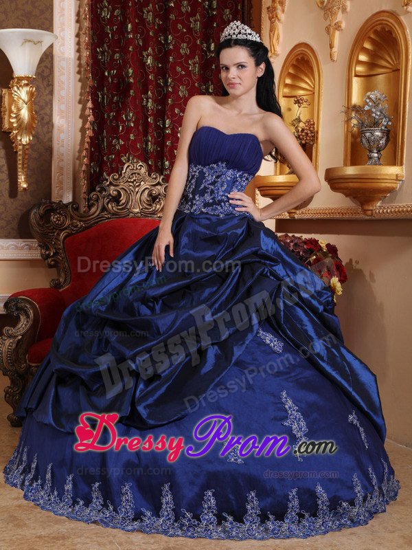 Appliqued Navy Blue Taffeta Quinceanera Gowns with Pick ups 2014