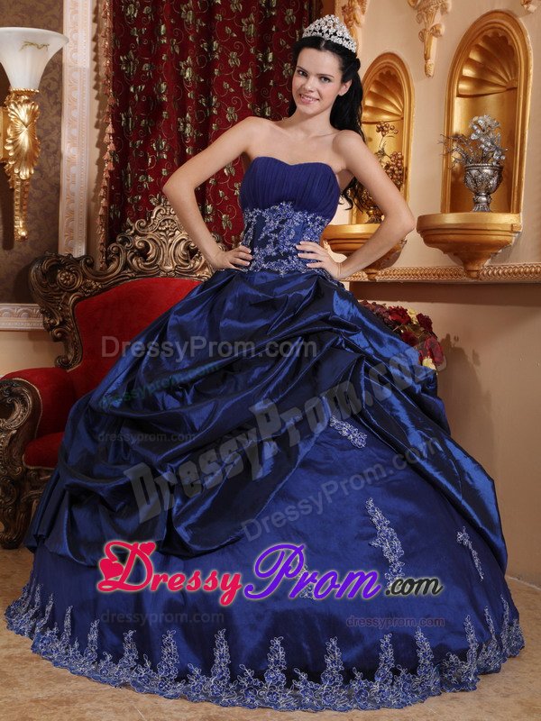 Appliqued Navy Blue Taffeta Quinceanera Gowns with Pick ups 2014