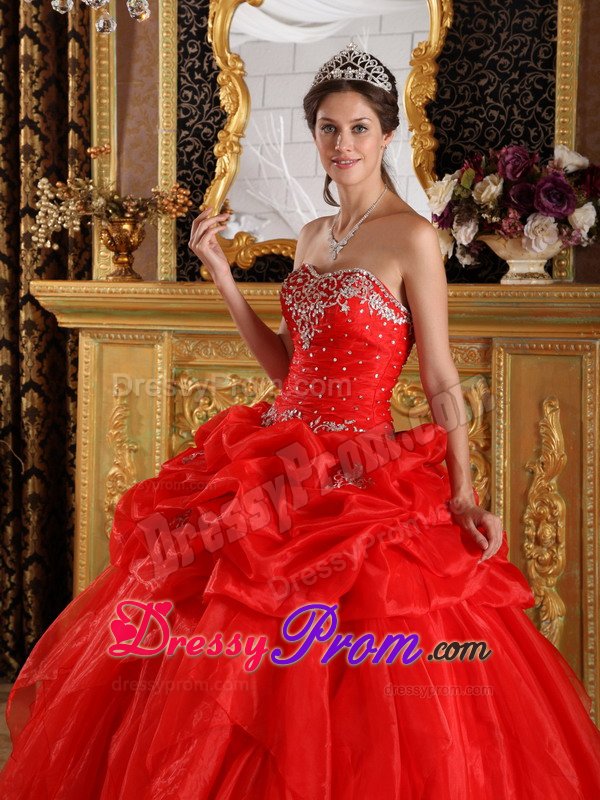 Red Ball Gown Organza Quinceanera Dress with Appliques Pick ups