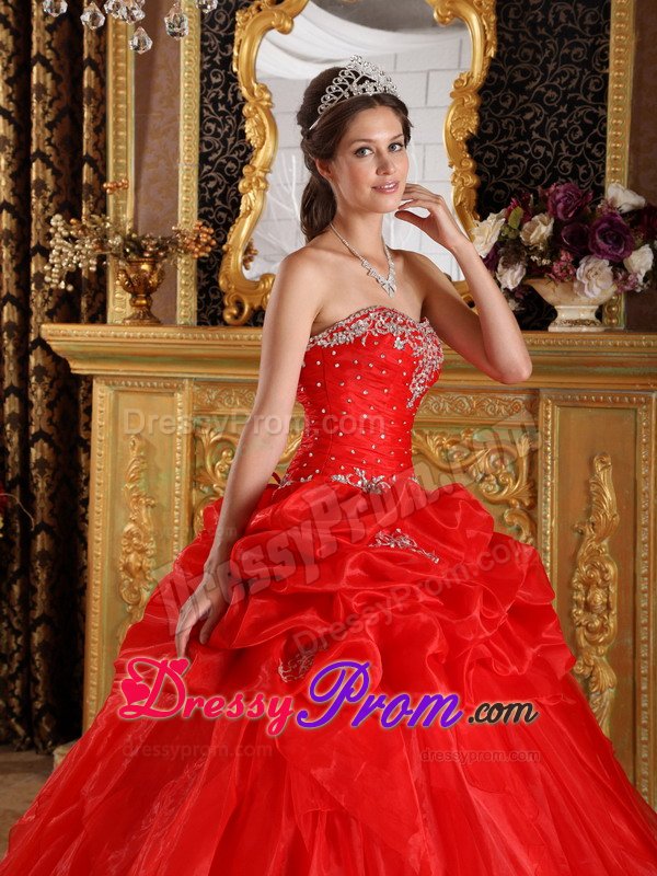 Red Ball Gown Organza Quinceanera Dress with Appliques Pick ups