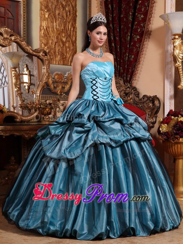 Blue Ball Gown Quinces Dresses with Hand Made Flowers Pick ups