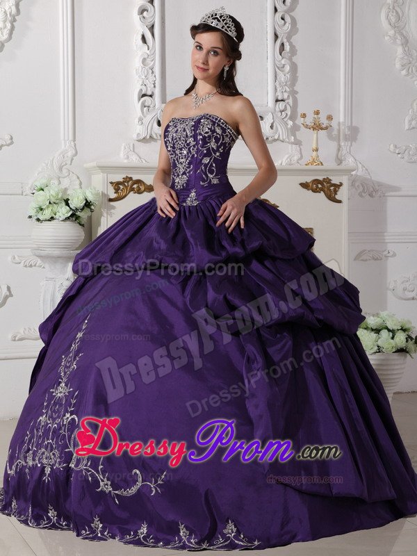 Embroidery and Pick ups Accent Quinces Dresses in Dark Purple