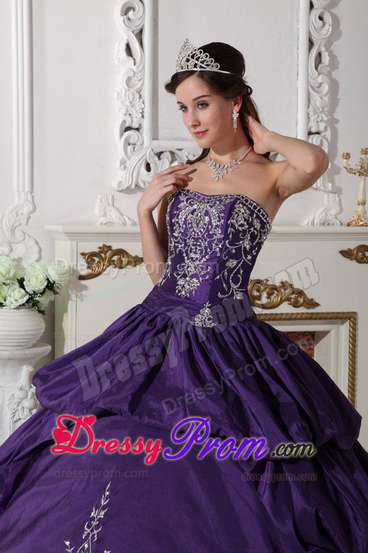 Embroidery and Pick ups Accent Quinces Dresses in Dark Purple