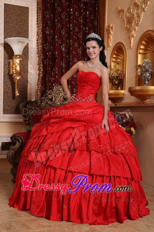 Auckland NZ Red Sweetheart Taffeta Quinces Dresses with Beading