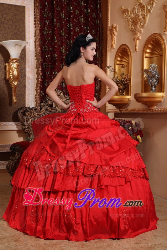 Auckland NZ Red Sweetheart Taffeta Quinces Dresses with Beading