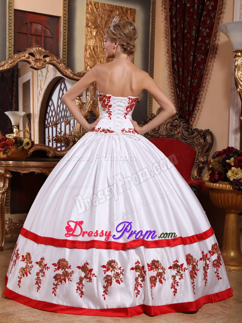 White Sweetheart Taffeta Sweet 15 Dresses with Red Appliques