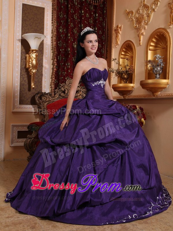 Dark Purple Sweetheart Sweet 15 Quinceanera Dress with Appliques