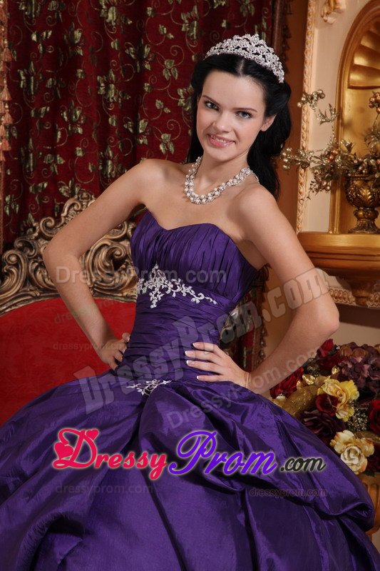 Dark Purple Sweetheart Sweet 15 Quinceanera Dress with Appliques