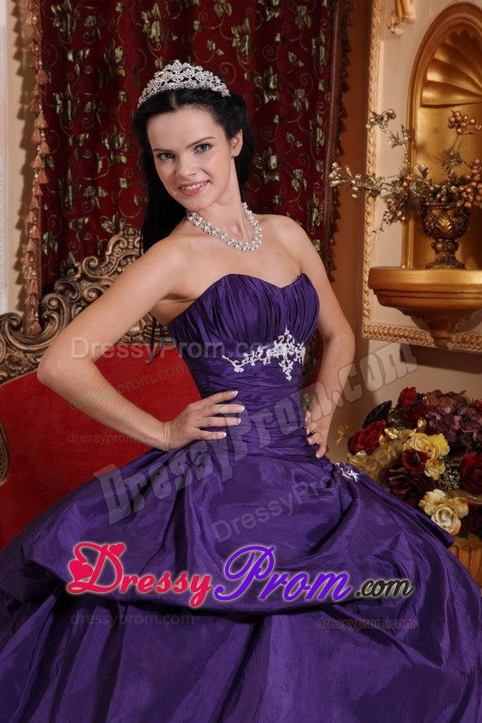 Dark Purple Sweetheart Sweet 15 Quinceanera Dress with Appliques