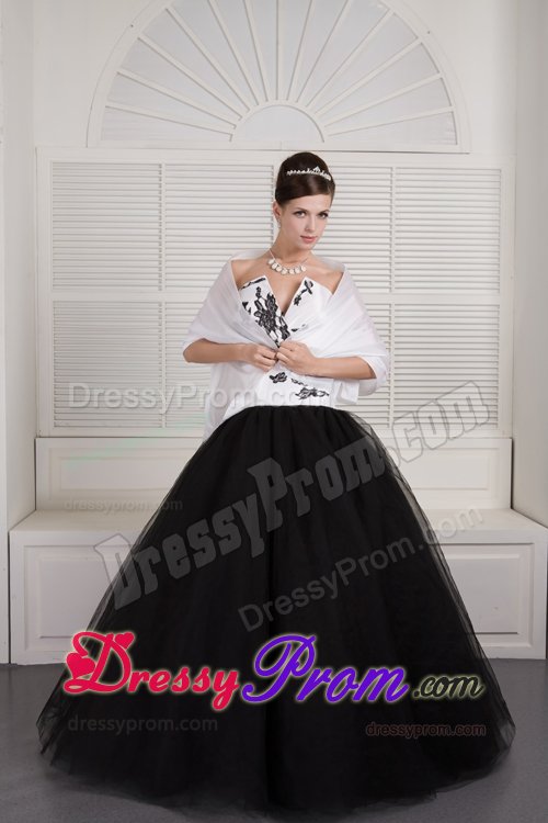 Embroidered White and Black v Neck Organza Quinceanera Dresses
