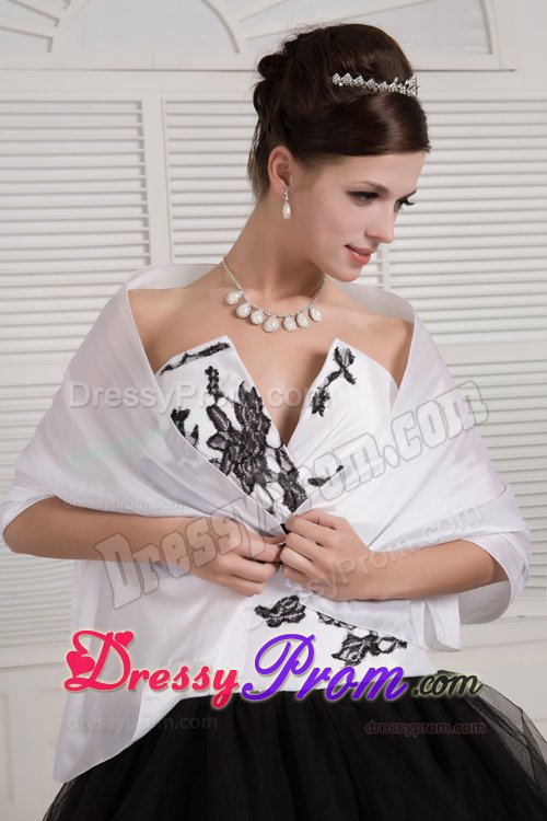 Embroidered White and Black v Neck Organza Quinceanera Dresses